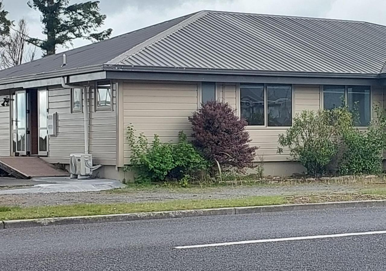 Апартаменты Tongariro Estate Нешнел-Парк Экстерьер фото