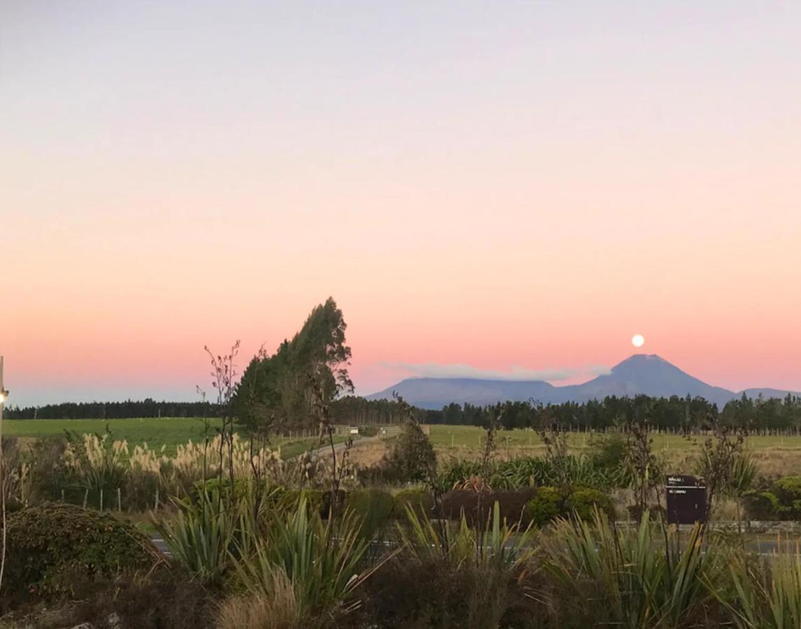 Апартаменты Tongariro Estate Нешнел-Парк Экстерьер фото